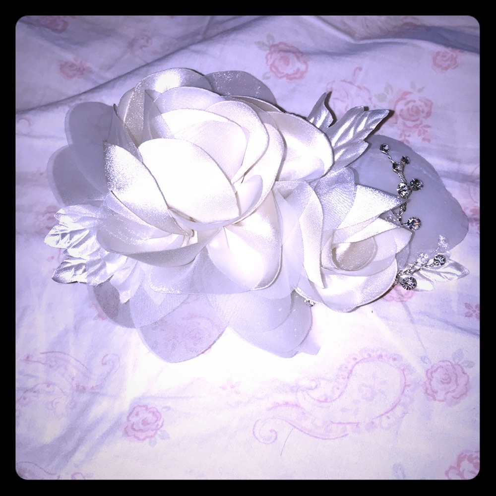 Bridal headpiece